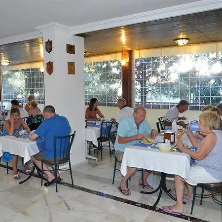 Navy Hotell 3*